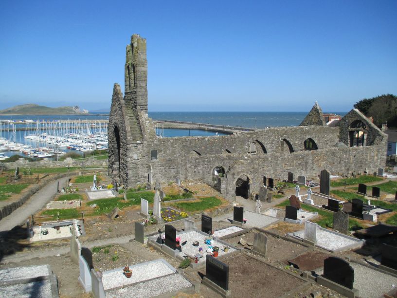 Howth Abbey occupies the site of a church founded in 1042 by Sigtrygg, King of Dublin. This was replaced about 1235 by a new church founded by Luke, Archbishop of Dublin. The buildings seen now date from the late 14th or early 15th century. Co. Dubin, Ireland