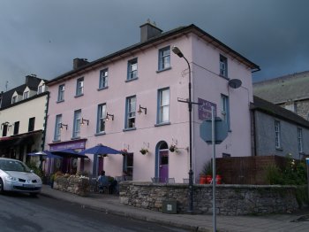 The Circle of Friends - There are plenty of places to eat and drink in Inistioge - Inistioge, County Kilkenny, Ireland