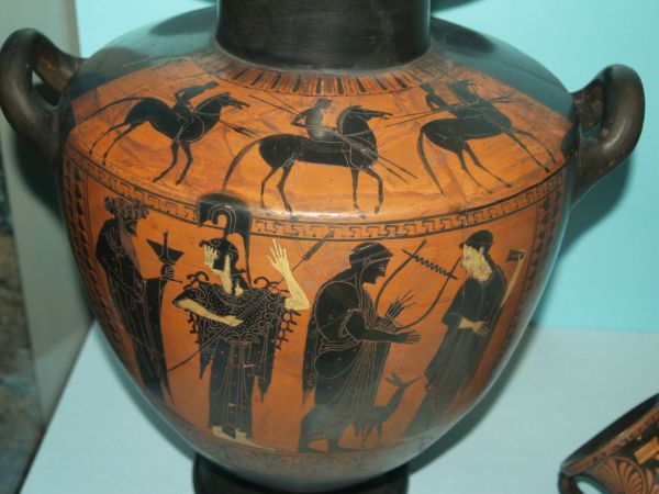 Liverpool World Museum: Examples of ancient Greek pottery - these early Grecian artist were skilled painters