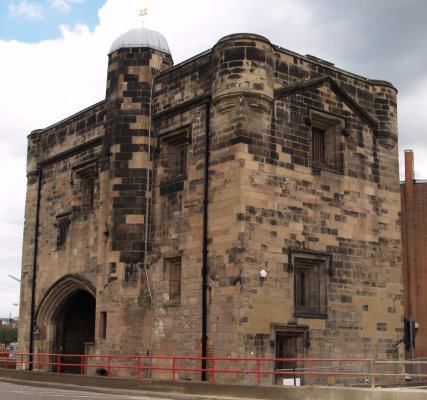 The turreted gatehouse from 1423