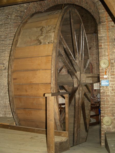 Beverley Minster: The tread mill wheel used for hauling material to the roof sections