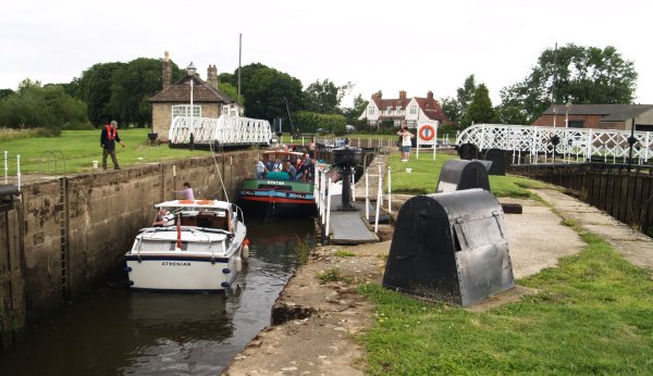 Naburn Locks at the southern entrance/exit to the great River Ouse. A weir was built in 1741 to provide water for a mill and the first lock was opened in 1757. A new bigger lock was built alongside it in 1888. You can see both locks in the picture below.