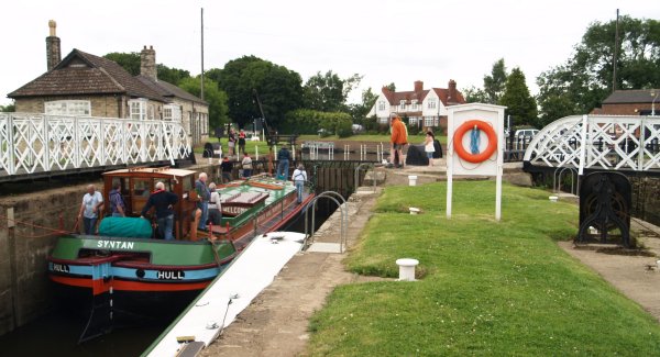 The SYNTAN barge at Naburn Locks on the River Ouse south of York