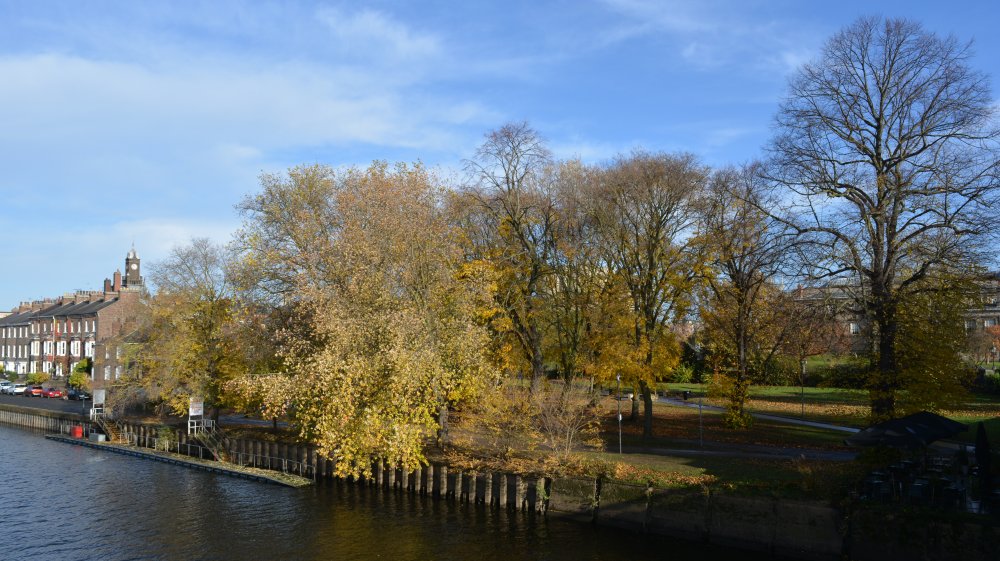 walking on the city walls of York
