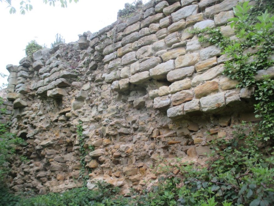 A walk from Moorsholm Village to Kilton Castle, industrial archaeology, Cleveland, north-east England