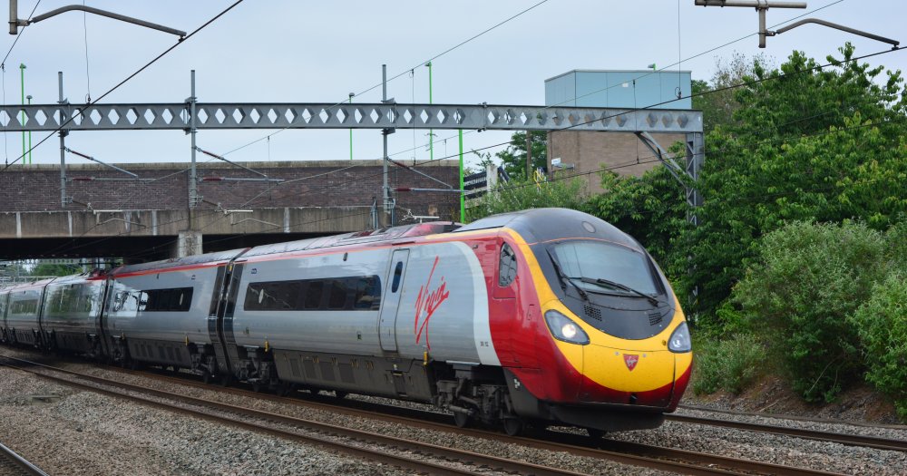 trainspotting at Tamworth station Virgin service to London Euston paasing through Tamworth station ALSTOM Class 390 390152 Pendolino 'tilting' EMU trains
