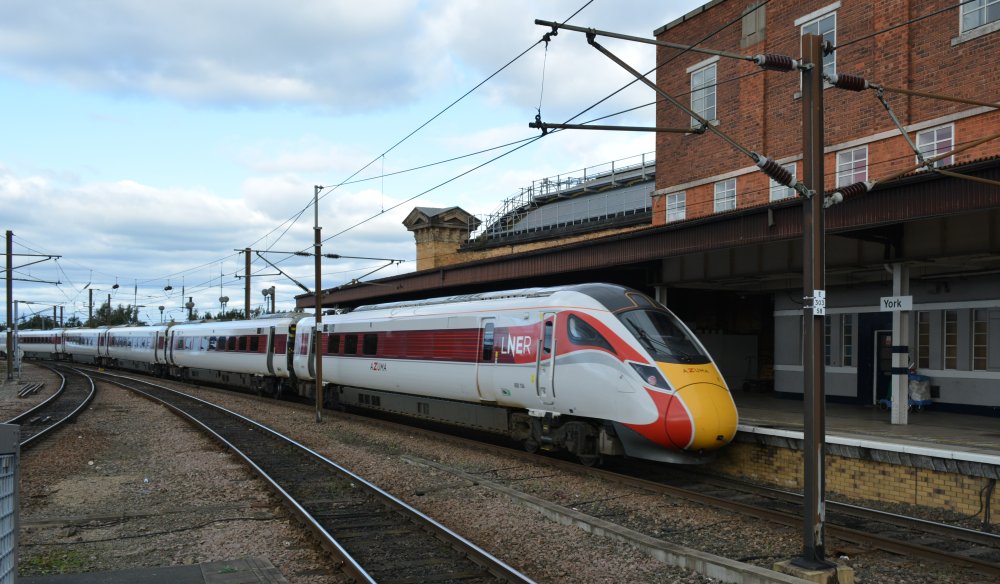 Bi-mode Class 800 800106 at York station with a KX - Edinburgh AZUMA LNER service