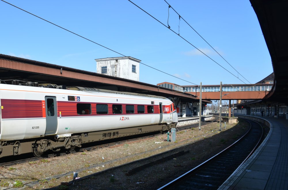 Class 801 EMU power unit of 801205 at York station with an LNER AZUMA service from London Kings Cross to Edinburgh Waverley Station (March 2022)