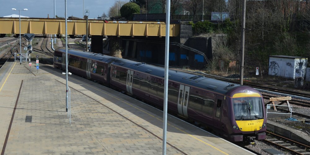 DMU Class 170/5 Class 170 unit 170517 leaving Leicester station with an East Midlands Railways service to Lincoln (March 2023)